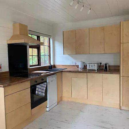 Hébergement de vacances Designer Cabin With Private River Walk Tipperary