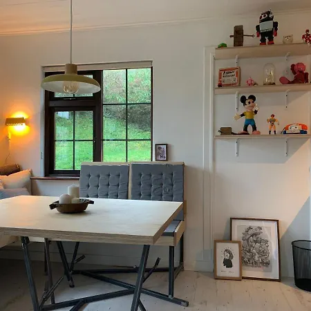 Hébergement de vacances Designer Cabin With Private River Walk Tipperary