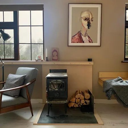 Designer Cabin With Private River Walk Hébergement de vacances *