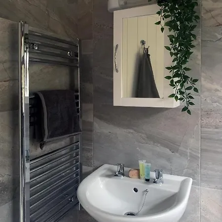 Designer Cabin With Private River Walk Hébergement de vacances *