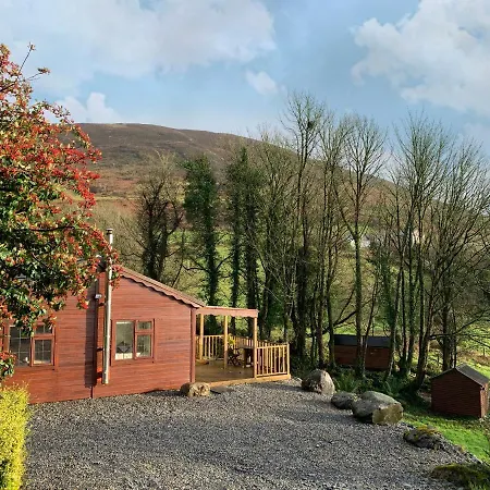 Designer Cabin With Private River Walk Hébergement de vacances *